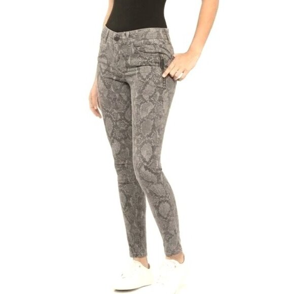 Democracy Denim - Democracy Ab Solution Zipper Pocket Snakeskin Print Skinny Jeans Size 8